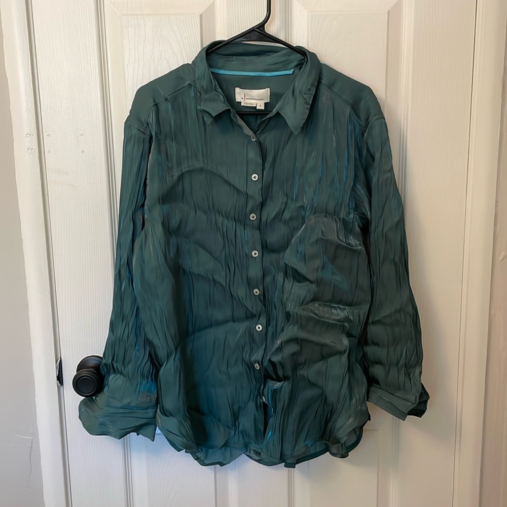 NWT Anthropologie ruffled top. Green